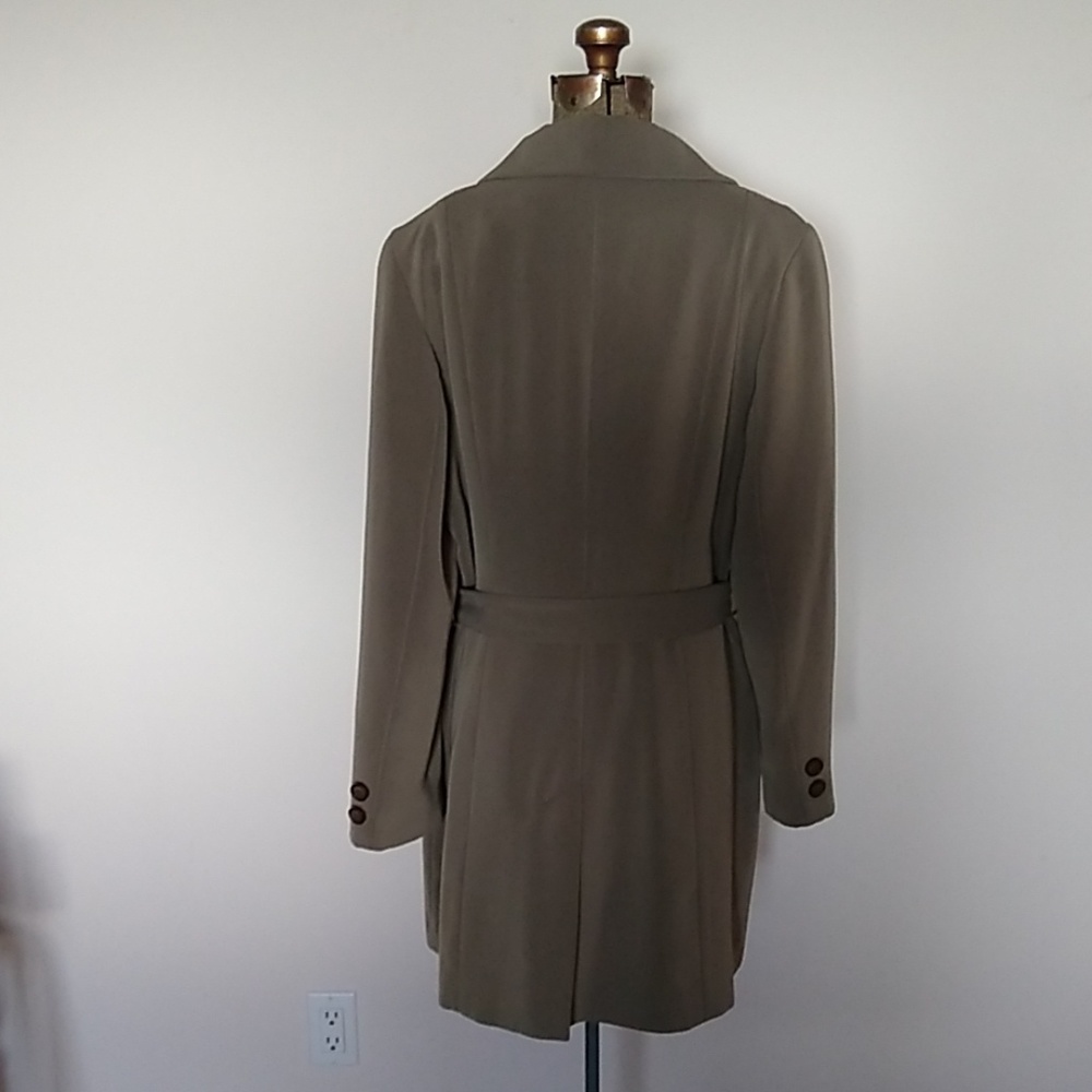 Jacket - Picture 2 of 5